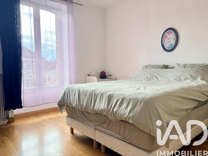 Maison - 311 m² - 9 pièces