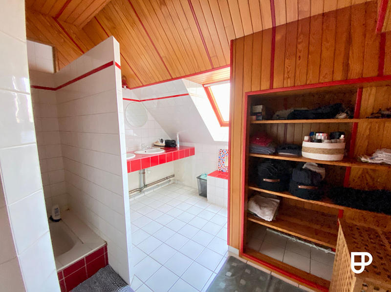 Maison - 172 m² - 7 pièces