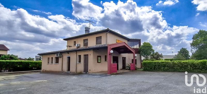 Maison - 236 m² - 8 pièces