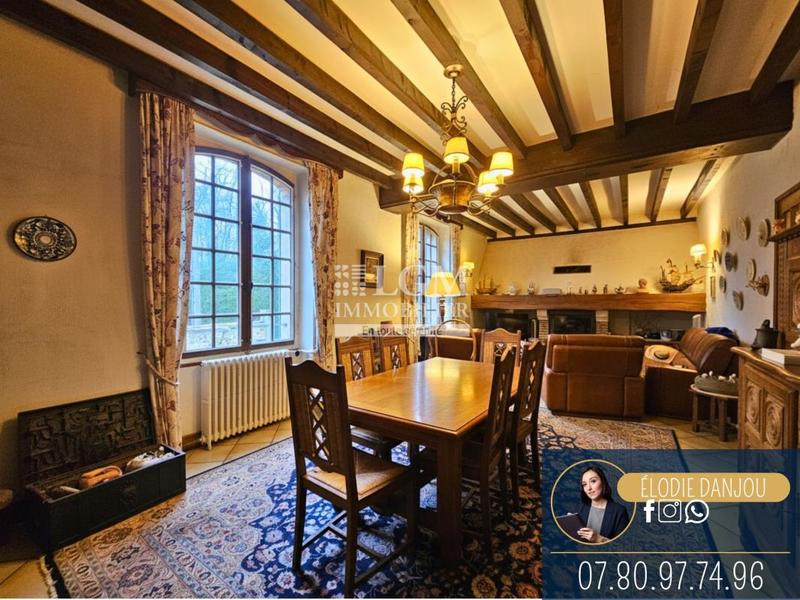 Propriété - 285 m² - 9 pièces