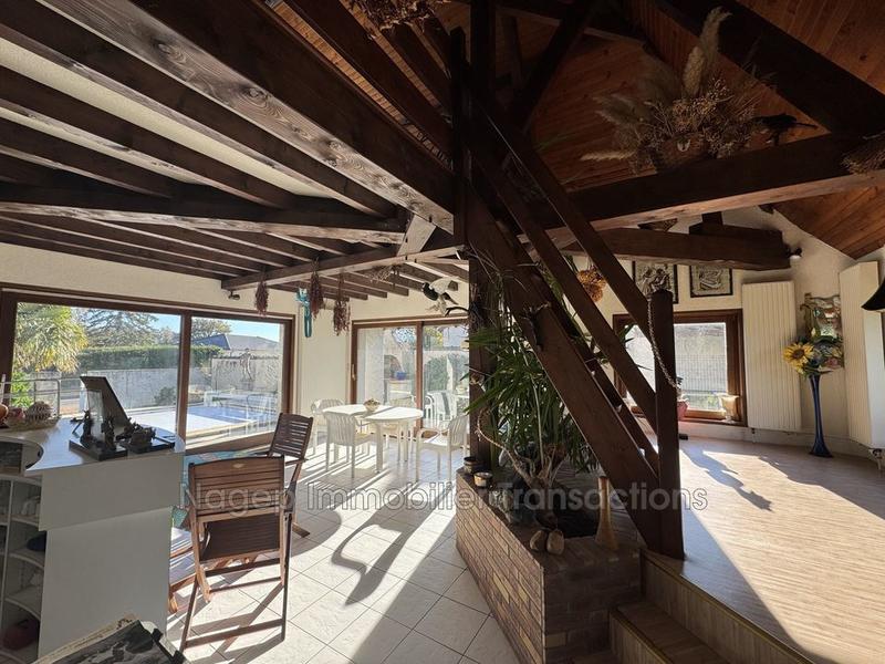 Maison - 259 m² - 8 pièces