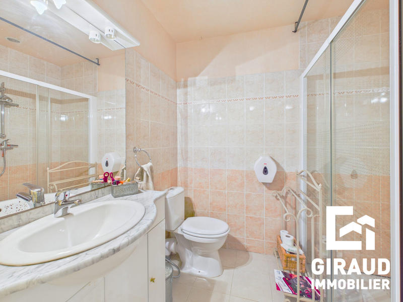 Maison - 208 m² - 7 pièces