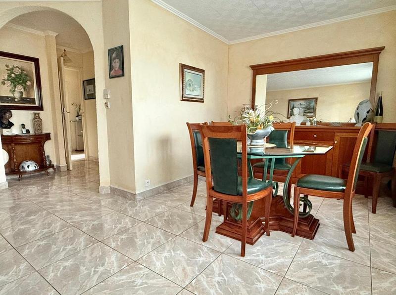 Appartement - 75 m² - 4 pièces