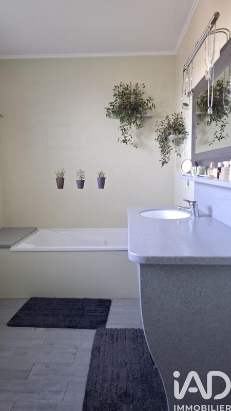 Maison - 200 m² - 6 pièces