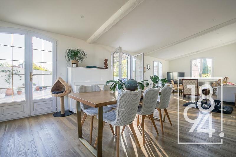 Appartement - 141 m² - 5 pièces