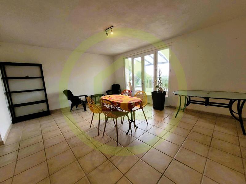 Maison - 236 m² - 7 pièces