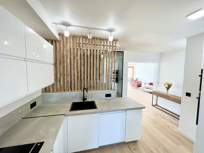 Appartement - 102 m² - 4 pièces