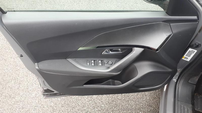 Peugeot 2008 2 1.2 136 Hybrid e-Dsc6 Active