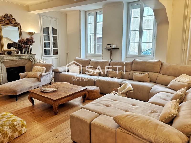 Maison - 342 m² - 10 pièces