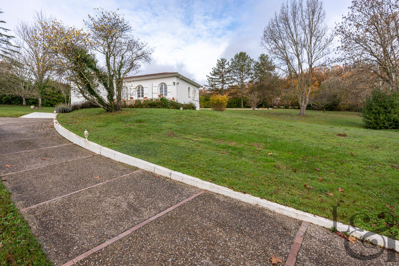 Maison - 143 m² - 7 pièces