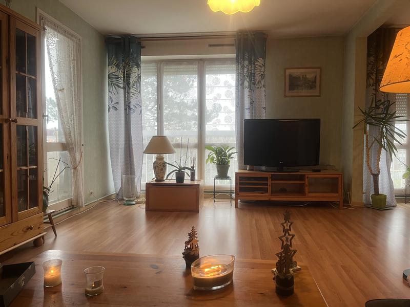 Appartement - 80 m² - 4 pièces