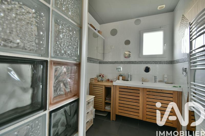 Maison - 179 m² - 8 pièces