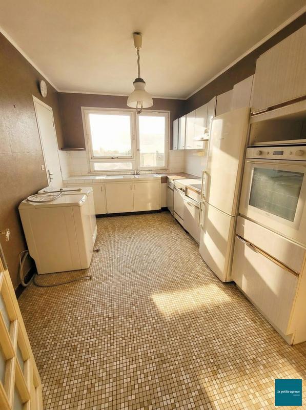 Appartement - 96 m² - 3 pièces