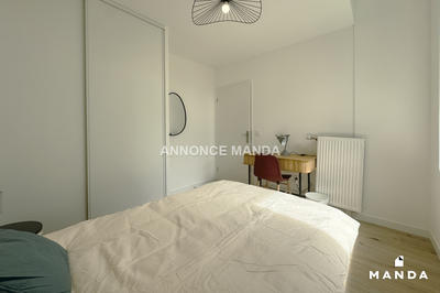 Chambre - 10 m² - 4 pièces
