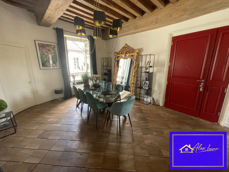 Appartement - 147 m² - 7 pièces