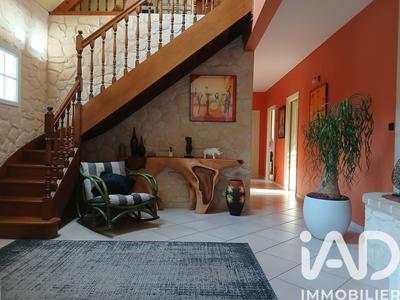 Maison - 228 m² - 5 pièces