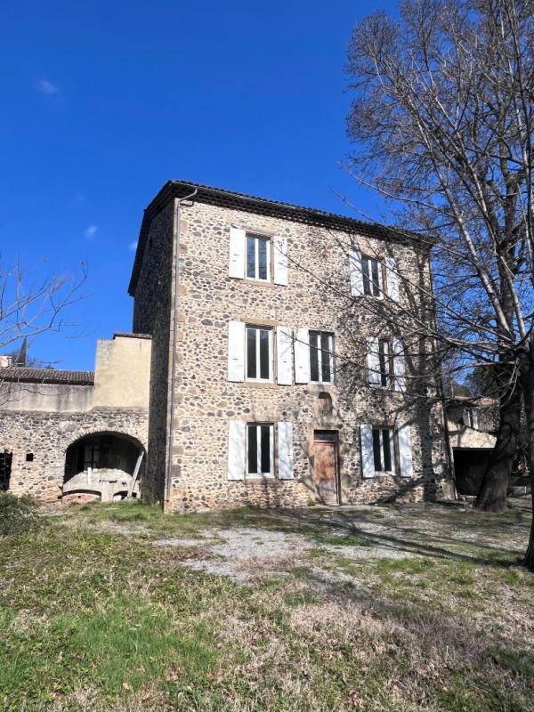 Maison en pierre - 203 m² - 11 pièces