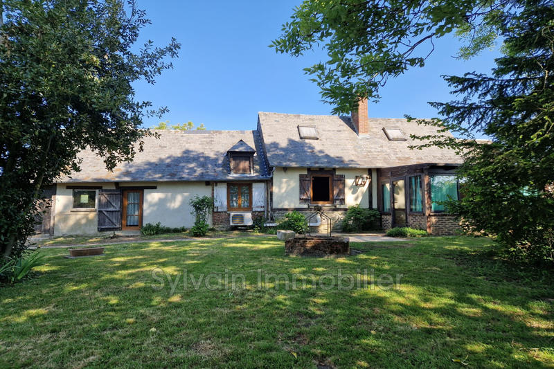 Maison - 90 m² - 5 pièces