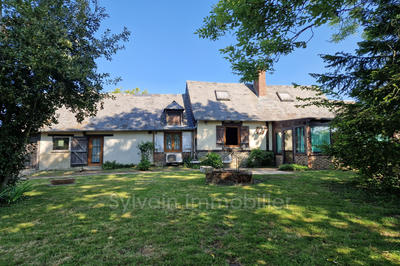 Maison - 90 m² - 5 pièces