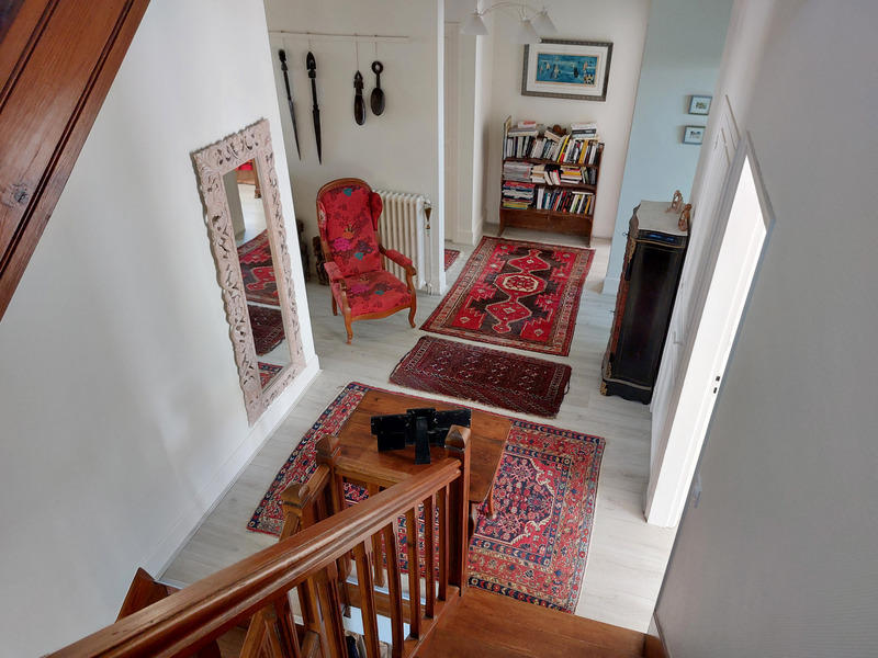 Maison - 231 m² - 7 pièces