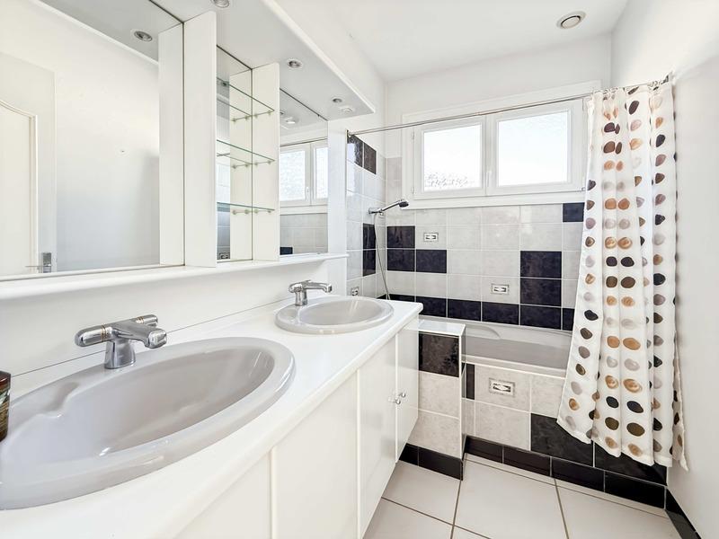 Maison - 149 m² - 6 pièces