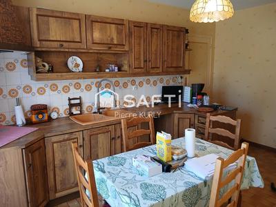 Maison - 90 m² - 4 pièces