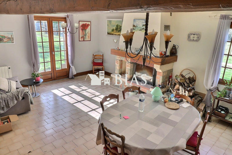 Maison traditionnelle - 105 m² - 4 pièces