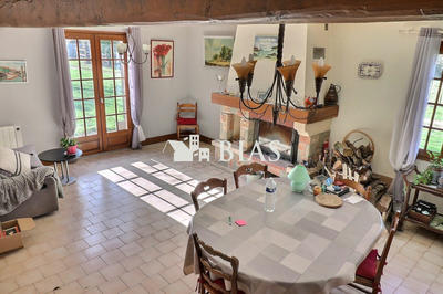 Maison traditionnelle - 105 m² - 4 pièces