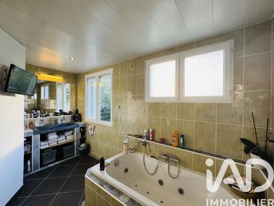 Maison - 144 m² - 6 pièces