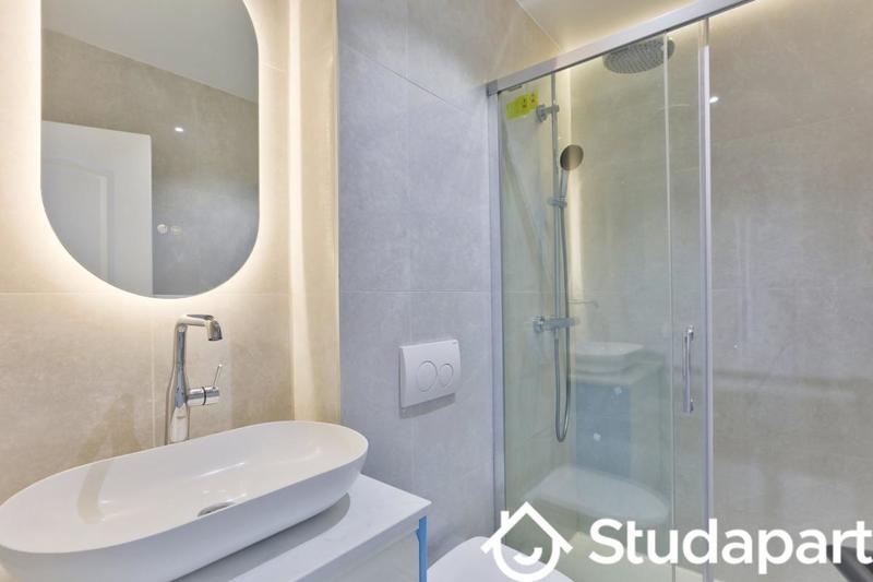 Chambre - 11 m² - 1 pièce