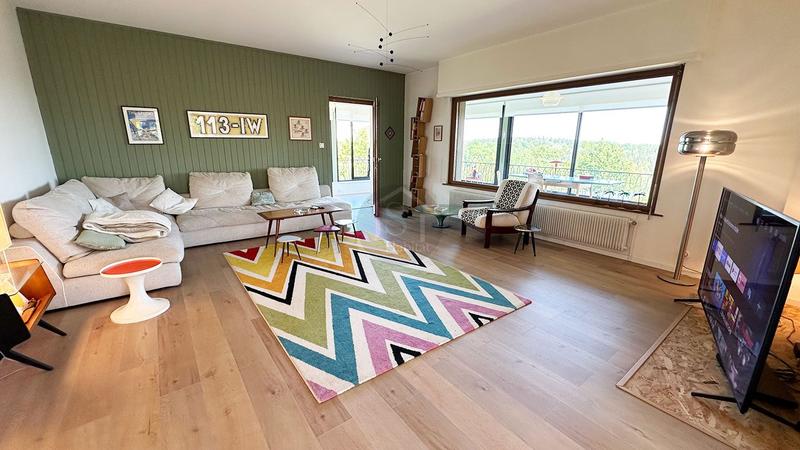 Maison - 237 m² - 6 pièces