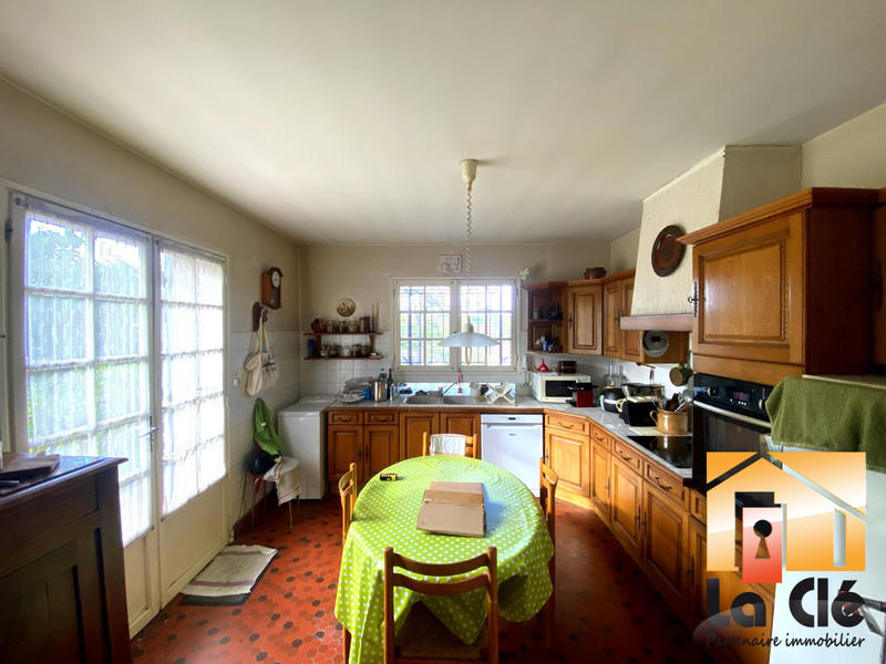 Maison - 218 m² - 7 pièces