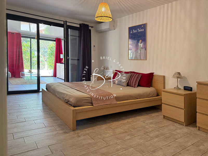 Maison - 293 m² - 11 pièces