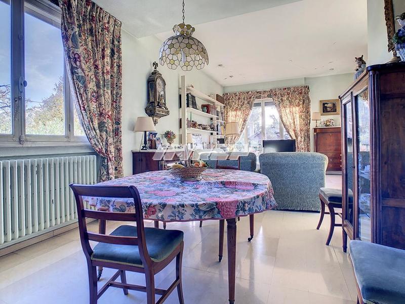 Maison - 200 m² - 7 pièces