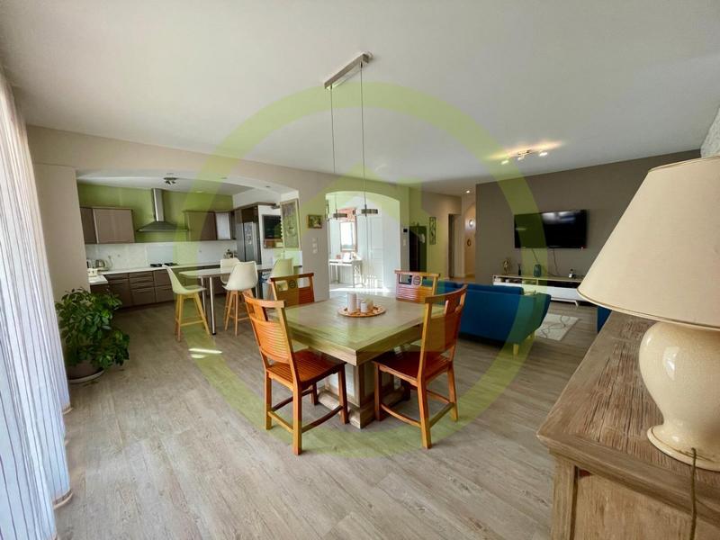 Maison - 173 m² - 8 pièces