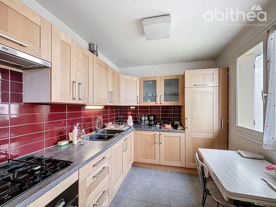 Maison - 83 m² - 5 pièces