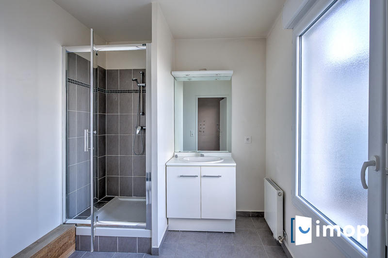 Appartement - 90 m² - 4 pièces