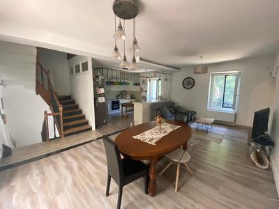 Maison - 206 m² - 7 pièces