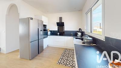 Maison - 95 m² - 5 pièces