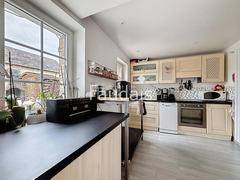 Maison - 147 m² - 6 pièces