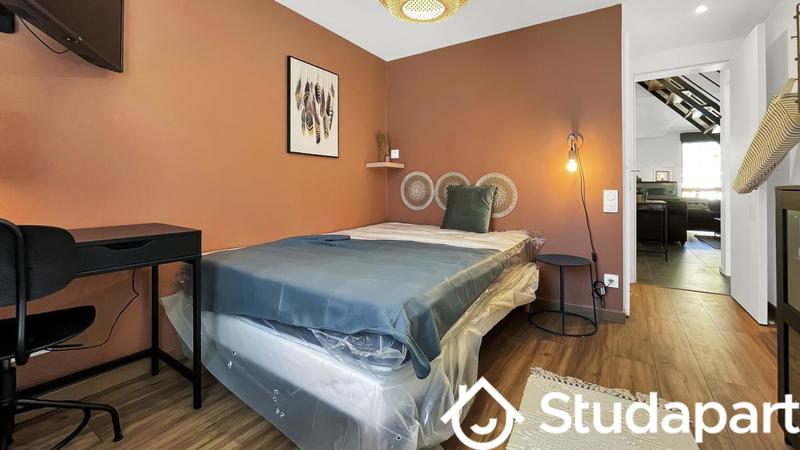 Chambre - 14 m² - 1 pièce