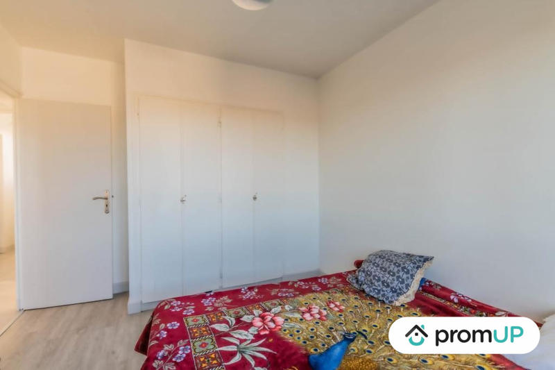 Maison - 205 m² - 8 pièces