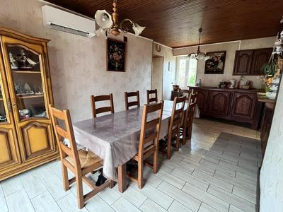 Maison - 94 m² - 6 pièces