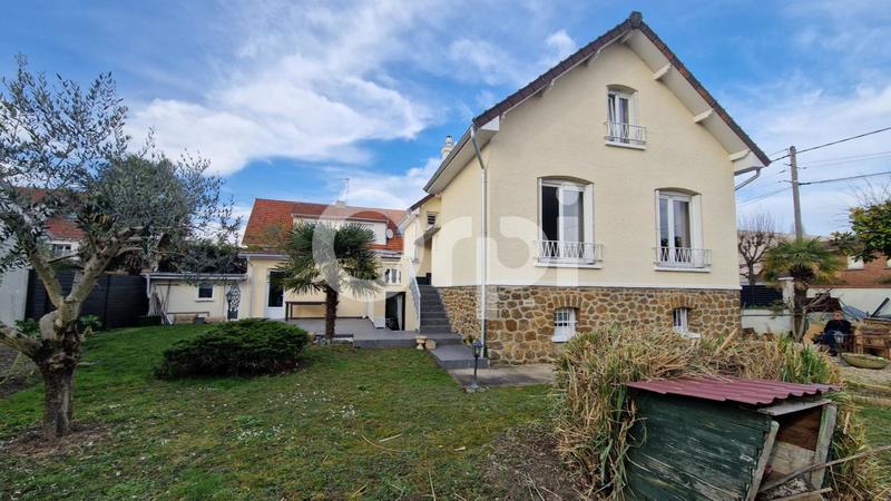 Maison - 130 m² - 6 pièces