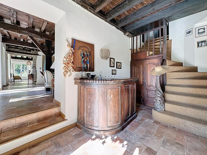 Château - 426 m² - 13 pièces