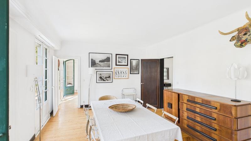 Maison - 285 m² - 8 pièces