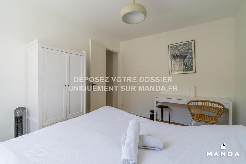 Chambre - 11 m² - 5 pièces