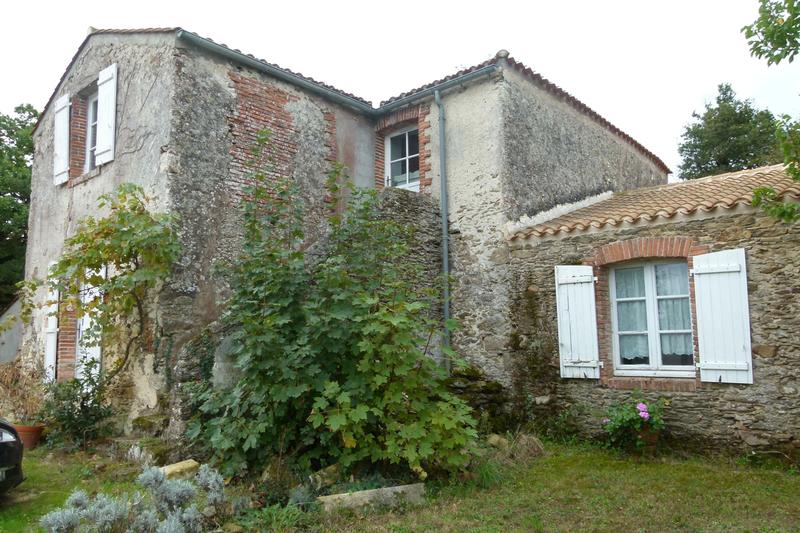 Maison - 220 m² - 9 pièces