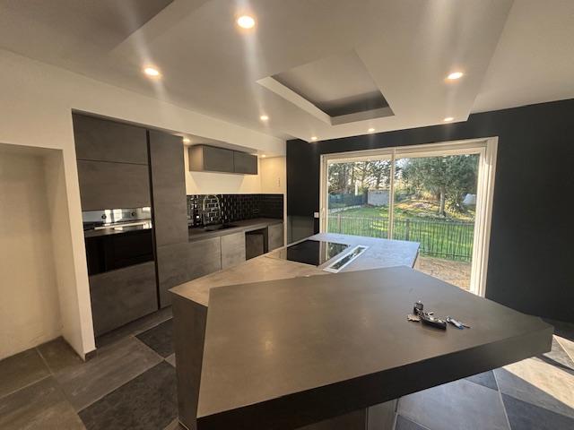 Maison - 102 m² - 3 pièces