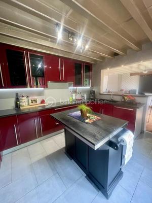 Maison traditionnelle - 116 m² - 7 pièces